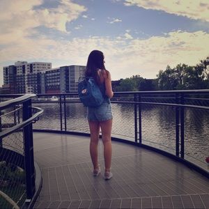 Meet your Posher, Sydney